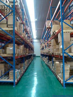 倉儲(chǔ)物流行業(yè)中的整車危險(xiǎn)品運(yùn)輸 嚴(yán)格規(guī)程與專業(yè)護(hù)航